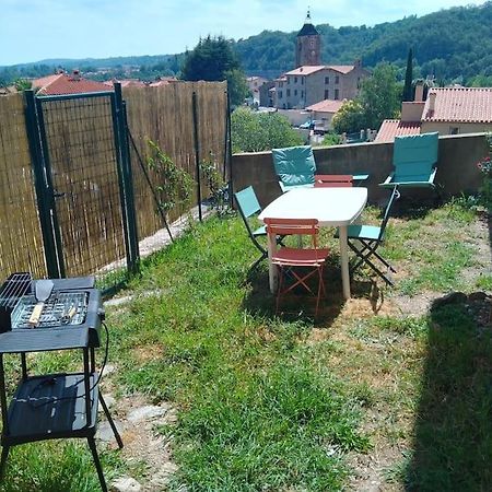 Maison 4 Pers Avec Jardin Au Pied Des Montagnes Ria Luaran gambar