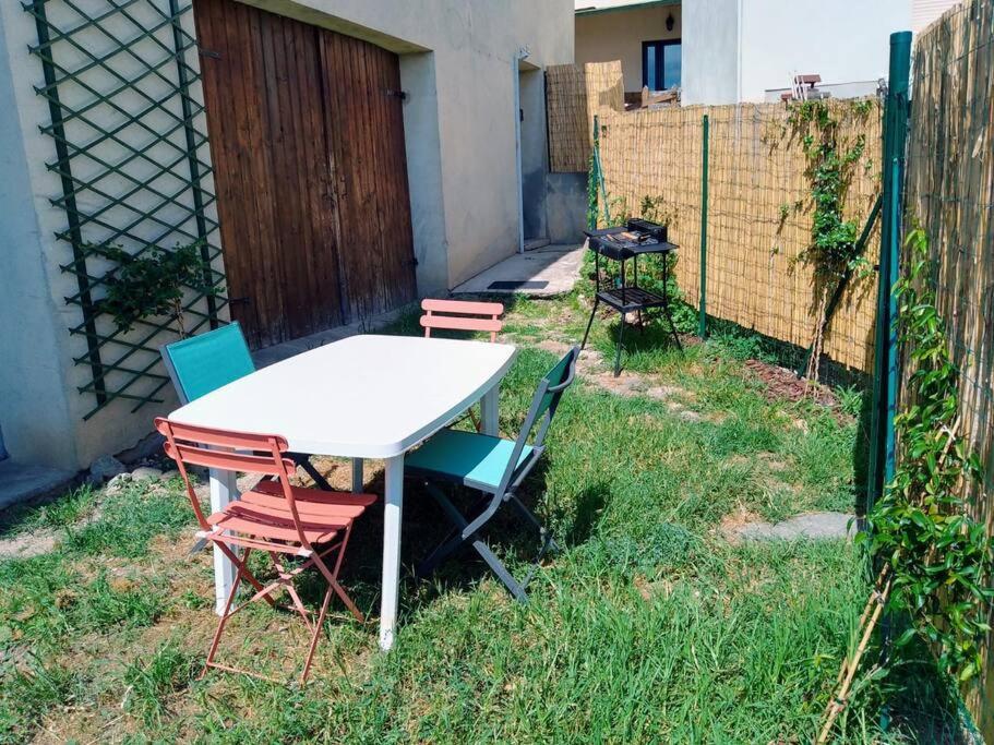 Maison 4 Pers Avec Jardin Au Pied Des Montagnes Ria Luaran gambar